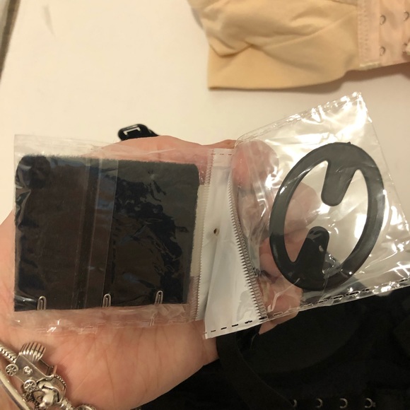 Desire love NWT 2 nursing maternity bras with extenders size medium - Picture 5 of 7